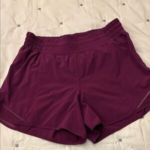 Lululemon hotty hot high rise 4” purple shorts